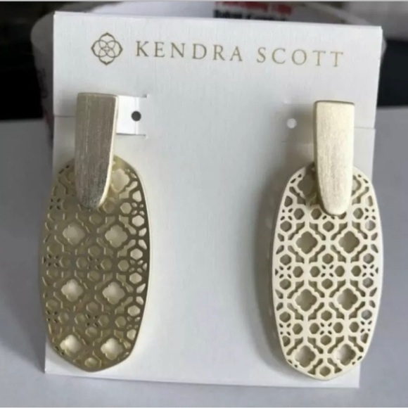 KENDRA SCOTT🆑Special Deals Designer Merchandise-Lowest Price-No Offers-PriceFirm - Picture 3 of 3